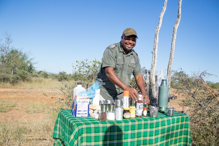 Garonga Safari Camp, Breakfast Braai, Bush Breakfast